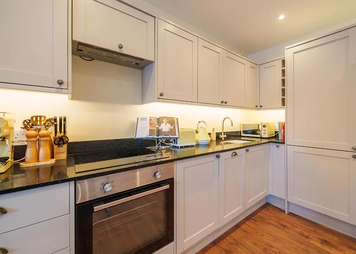 Weavers Two - Luxury For Two Windermere